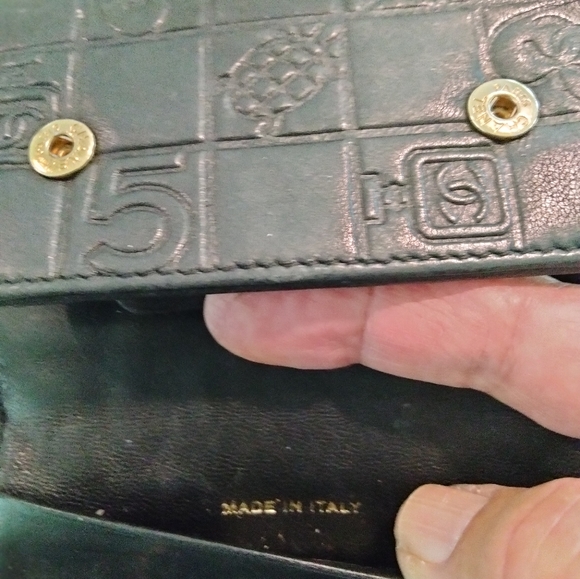 Vintage Chanel Lambskin Key Holder - Picture 12 of 12